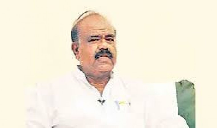 రేవంత్ రెడ్డి హిడెన్ ఎజెండాతో పని చేస్తున్నారని మధుసుదనాచారి ఆరోపణ