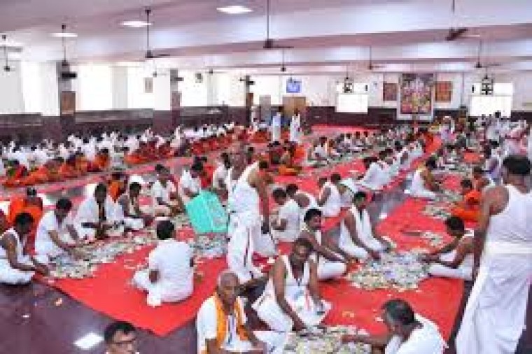 యాదగిరిగుట్ట లక్ష్మీనరసింహస్వామి ఆలయంలో హుండీ ఆదాయాన్ని లెక్కించారు