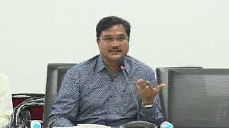 హైదరాబాద్ లో భారీ వర్షాలు కురిసే అవకాశం ఉన్నందున  ప్రజలు అప్రమత్తంగా ఉండాలని  రంగనాథ్ అన్నారు