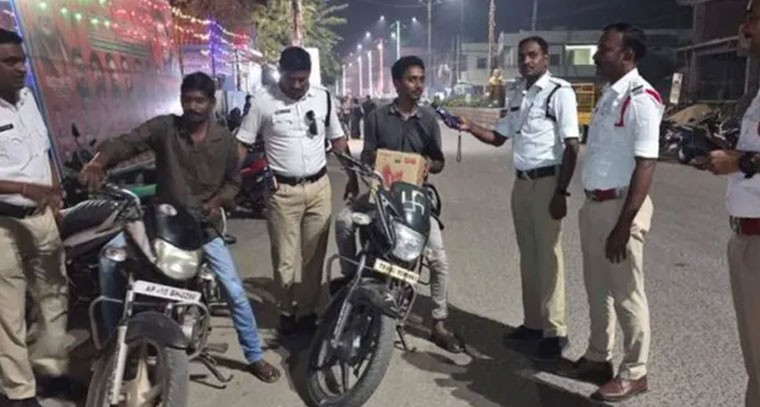 డ్రంక్ అండ్ డ్రైవ్ లో భారీగా పట్టుబడ్డ మందుబాబులు