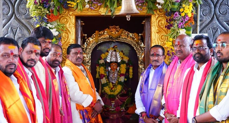 ఈదుల నాగులపల్లి కట్ట మైసమ్మ దేవాలయం జాతరలో పాల్గొన్న ఎమ్మెల్యే జిఎంఆర్