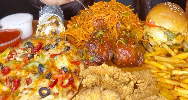 సిటీలో ఔట్ సైడ్ ఫుడ్ తింటున్నారా..? అయితే మీరు త్వరగా ఔటైపోతారు..