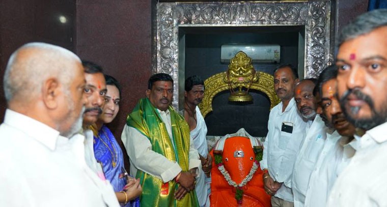 గణేష్ గడ్డ దేవాలయం అభివృద్ధికి కృషి : పటాన్చెరు శాసనసభ్యులు గూడెం మహిపాల్ రెడ్డి