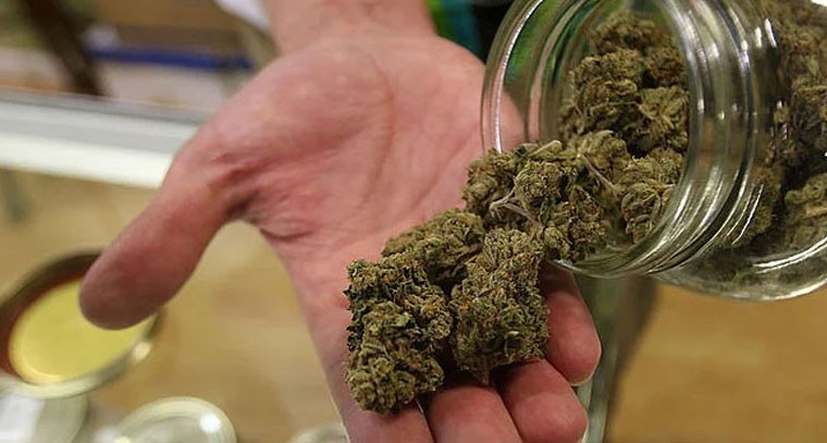 గచ్చిబౌలిలో గంజాయి స్మగ్లింగ్