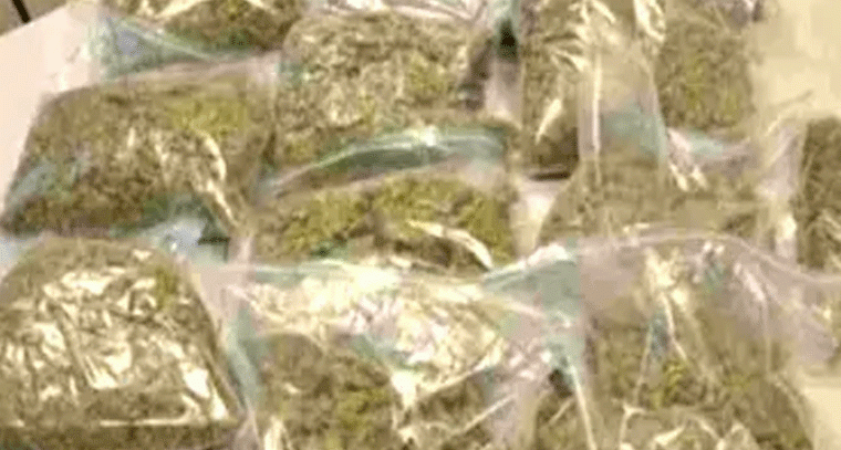 గంజాయి విక్రయిస్తున్న బాలుడి అరెస్ట్