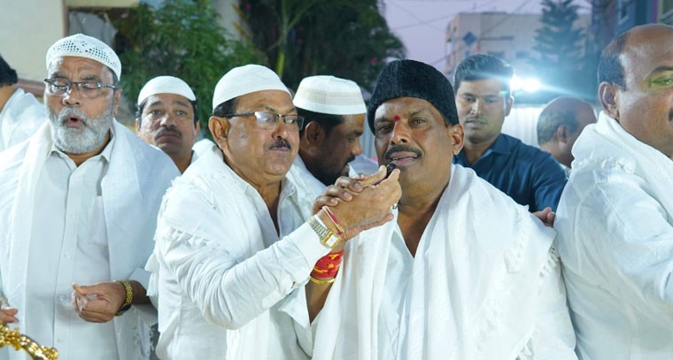 ఇఫ్తార్ విందులో పాల్గొన్న ఎమ్మెల్యే జిఎంఆర్ 