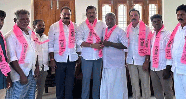 కాంగ్రెస్ కు షాక్.. బీఆర్ఎస్ లో చేరికలు