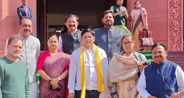 కేంద్ర విధానాలపై రామగుండంలో కాంగ్రెస్ పార్టీ ధర్నా