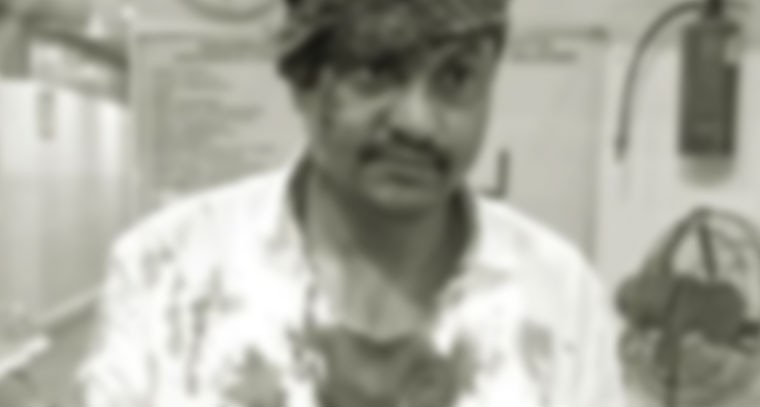 వైన్స్ ఓనర్‌పై బీర్ బాటిల్‌తో దాడి