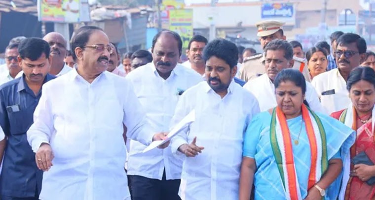 తల్లాడ పీఏసీఎస్ అప్పుల్లో అవకతవకలు: మంత్రికి ఎమ్మెల్యే ఫిర్యాదు