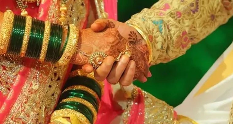 ఆడంబరాలకు అప్పులు చేస్తే తిప్పలే: టెకీ