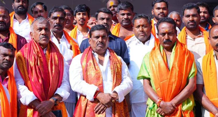 నూతన దేవాలయాల నిర్మాణానికి సంపూర్ణ సహకారం : గూడెం మహిపాల్ రెడ్డి