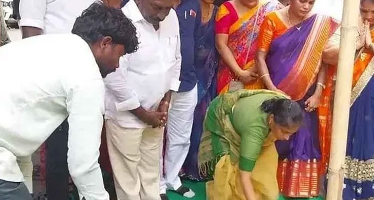 రూ.2 కోట్ల అభివృద్ధి పనులకు శంకుస్థాపన