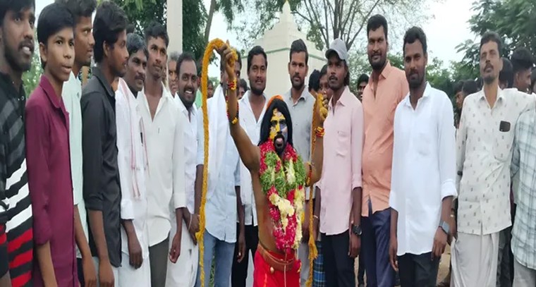 మునిమోక్షం గ్రామంలో ఘనంగా పోచమ్మ బోనాల పండుగ