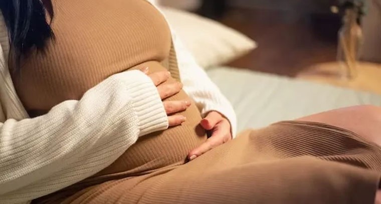 గర్భిణికి ఆపరేషన్.. కడుపులోనే సూది మర్చిపోయిన డాక్టర్లు