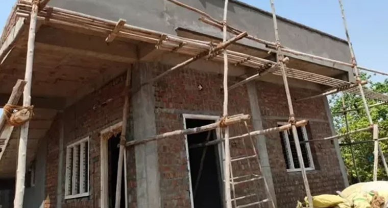 'గృహలక్ష్మి'లో నిలిచిపోయిన ఇళ్లకు ప్రభుత్వం ఆర్థిక సాయం