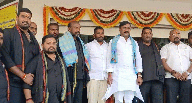 తెల్లాపూర్ లో హోటల్ ను ప్రారంభించిన గూడెం మధుసూదన్ రెడ్డి..