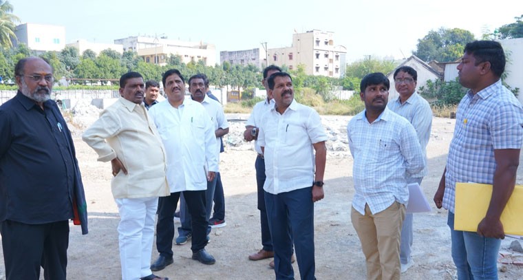 పటాన్చెరు సూపర్ స్పెషాలిటీ ఆసుపత్రిని పరిశీలించిన ఎమ్మెల్యే జిఎంఆర్