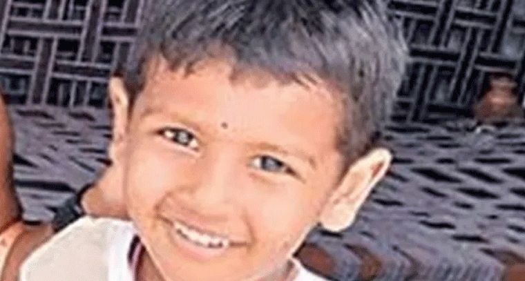 గుంతలో పడి నాలుగేళ్ల బాలుడు మృతి