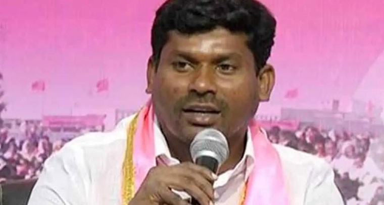 బీఆర్ఎస్ పార్టీకి రాజీనామా చేసిన మాజీ ఎమ్మెల్యే గువ్వల బాలరాజు