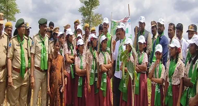  ప్రతి ఒక్కరూ విధిగా మొక్కలు నాటాలి: ఎమ్మెల్యే