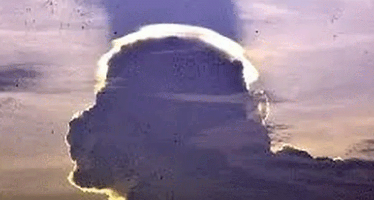 అద్భుతం.. ఆకాశంలో హనుమంతుడి రూపం