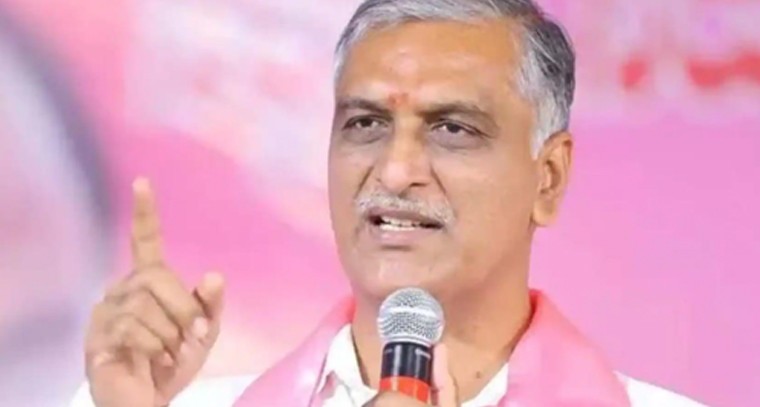 మహిళా ఎమ్మెల్యేపై దౌర్జన్యానికి పాల్పడటం దుర్మార్గం: హరీశ్ 