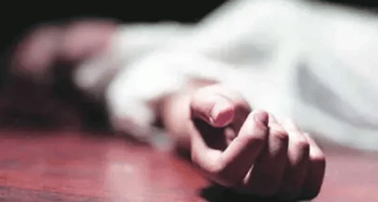 హాస్టల్ లో ఉరేసుకొని డిప్లొమా విద్యార్థిని ఆత్మహత్య