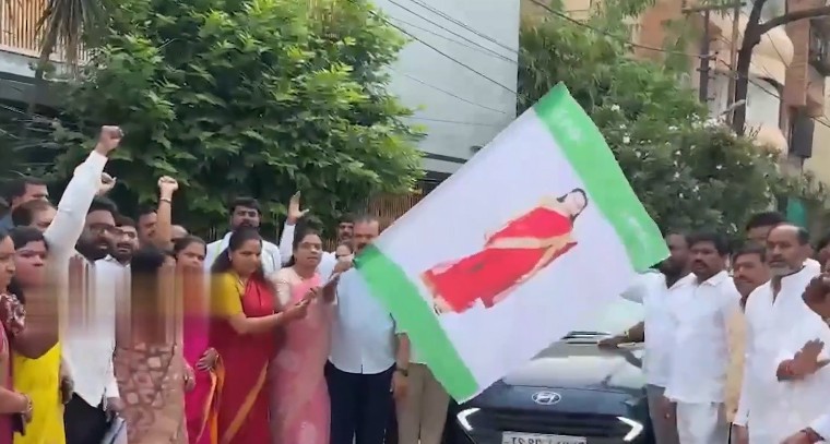 బీసీ బిల్లు సాధ‌న‌కు కదిలిన చైతన్య రథాలు