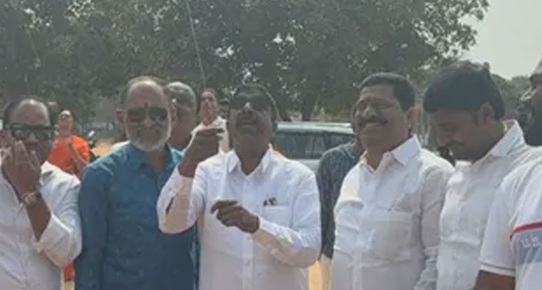 హెచ్ఎంటి గ్రౌండ్ లో బీజేవైఎం ఆధ్వర్యంలో కైట్ ఫెస్టివల్