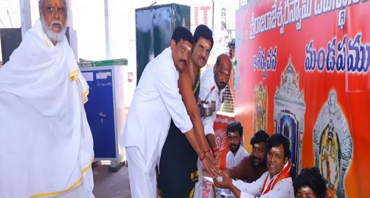 శ్రీ భీమేశ్వర స్వామిని దర్శించుకున్న జబర్దస్త్ నటుడు ఫణి