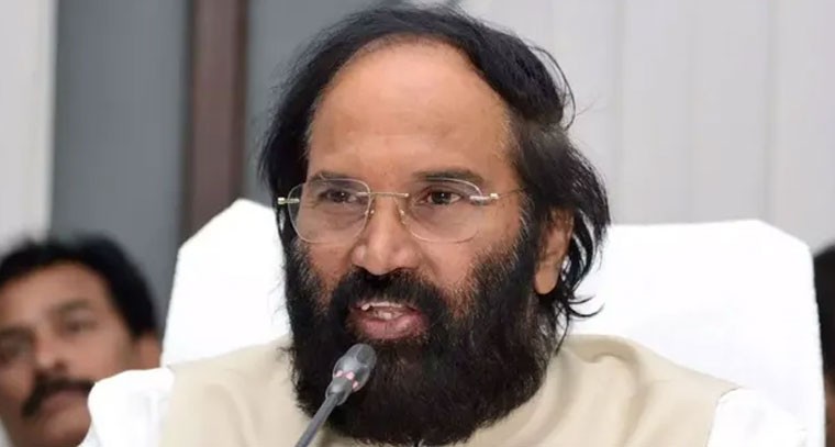 హరీశ్ రావు చేసిన ప్రకటన అతితెలివితో కూడినది: మంత్రి ఉత్తమ్