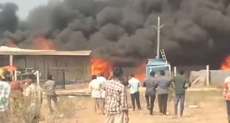 గద్వాల జిల్లాలో భారీ అగ్నిప్రమాదం 