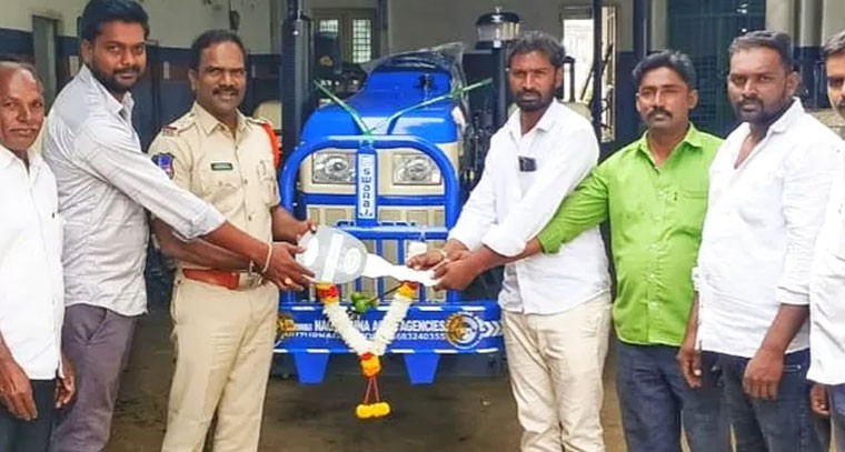 రైతులు వ్యవసాయంలో ఆధునిక యంత్రాలు ఉపయోగించాలి