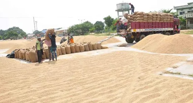 యాదాద్రి జిల్లాలో వడ్ల కొనుగోలులో మోసం