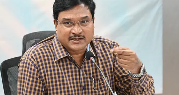 మ్యాన్‌హోల్‌ ఘటనలో హైడ్రాదే పూర్తి బాధ్యత: రంగనాథ్