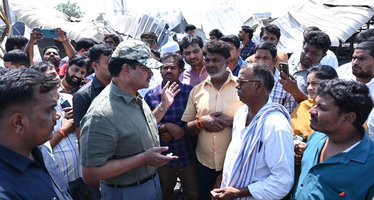 బాచుప‌ల్లి ఘ‌ట‌నాస్థ‌లాన్ని ప‌రిశీలించిన హైడ్రా కమిషనర్