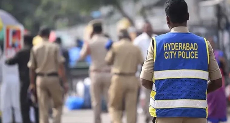 శంషాబాద్ ఎయిర్ పోర్ట్ కు బాంబు బెదిరింపు మెయిల్