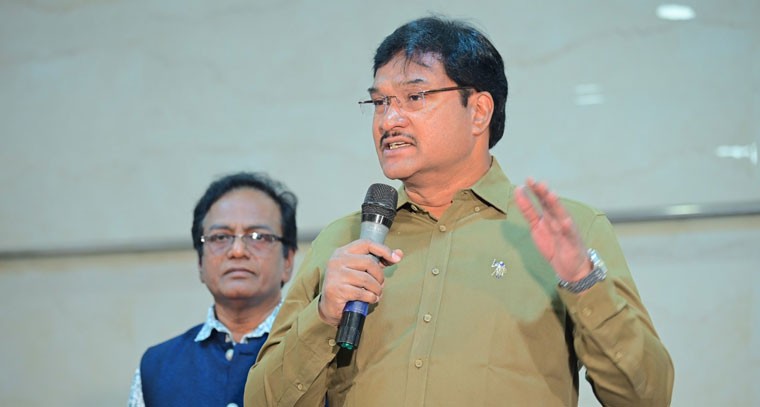 పేదలను ముందు పెట్టి కబ్జాలకు పాల్పడే పెద్దలను వదిలిపెట్టమన్న హైడ్రా కమిషనర్