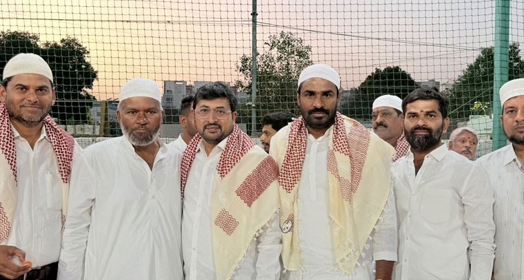 ఇఫ్తార్ విందు కార్యక్రమంలో పాల్గొన్న  మారబోయిన రవి యాదవ్ 