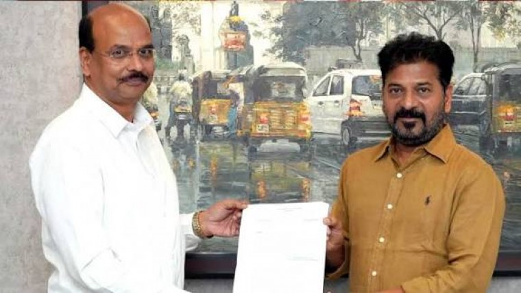 రేవంత్ రెడ్డి చేతుల మీదుగా అపాయింట్‌మెంట్ ఆర్డర్ అందుకున్న శివధర్ రెడ్డి