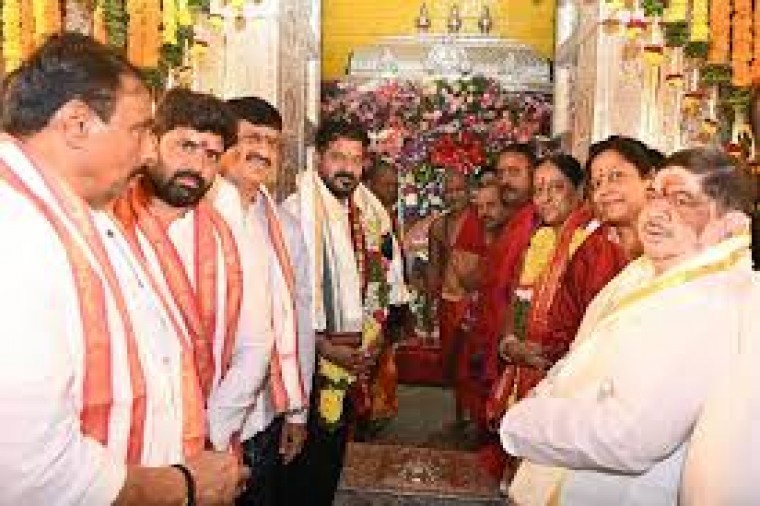 సికింద్రాబాద్ ఉజ్జయిని మహంకాళి అమ్మవారి ఆలయానికి విచ్చేసిన రేవంత్ రెడ్డి