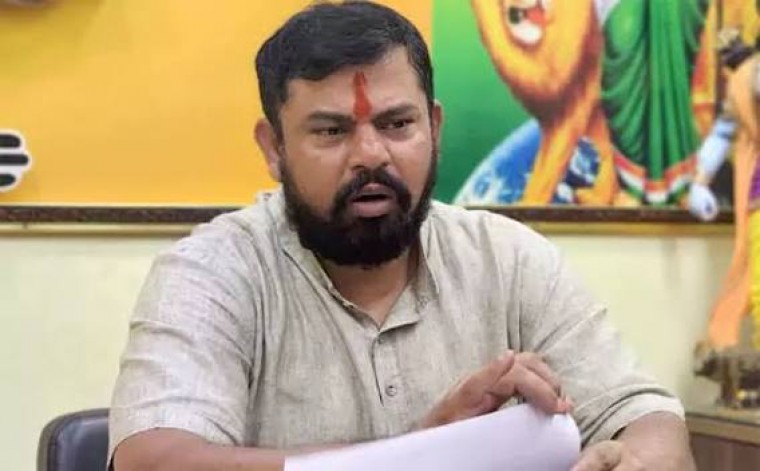 దేవుడిపై నమ్మకం లేకపోతే వారి పేరుతో సినిమాలు ఎందుకు తీస్తున్నారన్న రాజాసింగ్