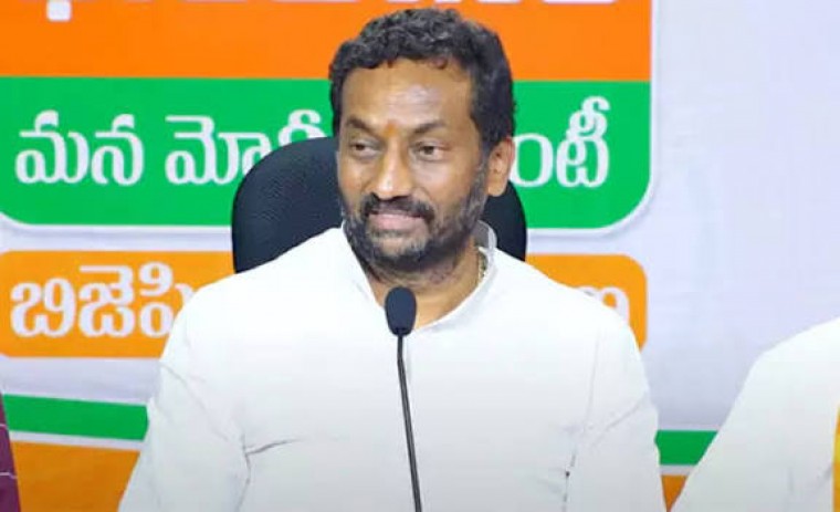 గాంధీ పేరు లేకుంటే నకిలీ గాంధీలకు మనుగడ ఉండదన్న ఎంపీ