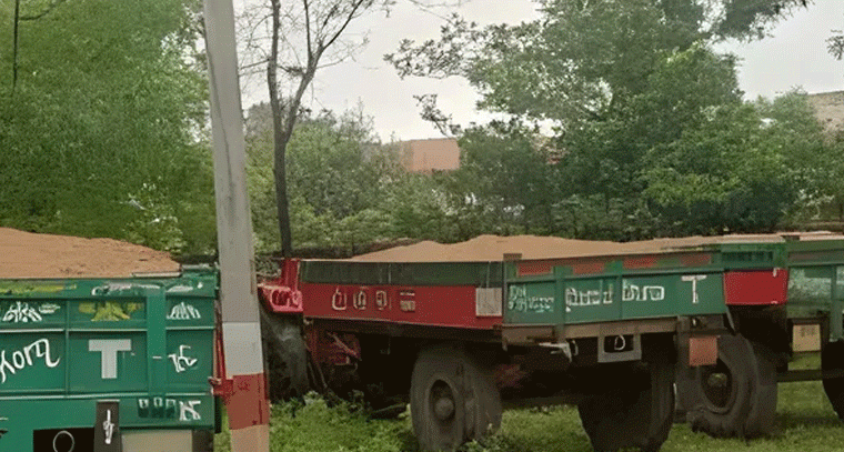 మూడు ఇసుక ట్రాక్టర్లు పట్టివేత