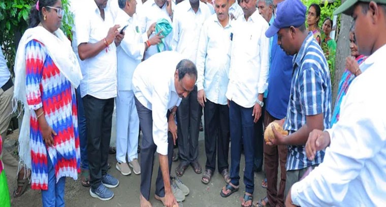 అభివృద్ధి పనులకు ఎమ్మెల్యే భూమిపూజ