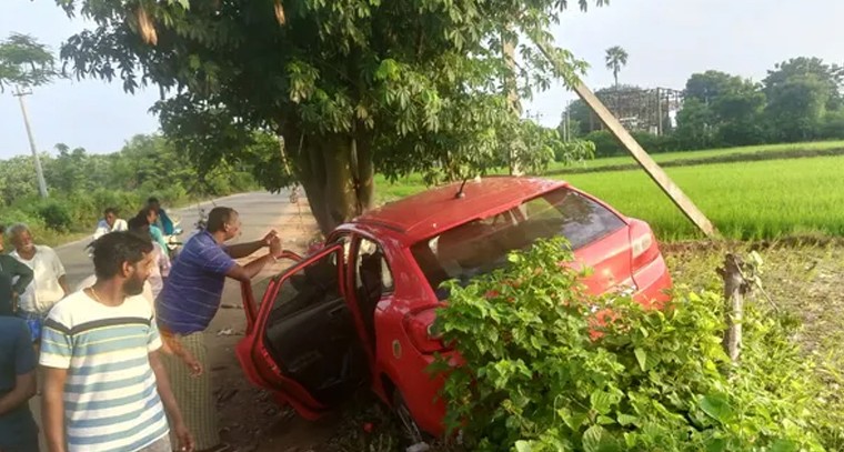 రోడ్డు ప్రమాదంలో వ్యక్తి దుర్మరణం