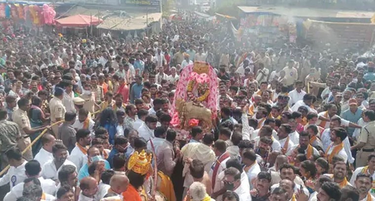 వైభవంగా దుబ్బ రాజన్న ఆలయ రథోత్సవం