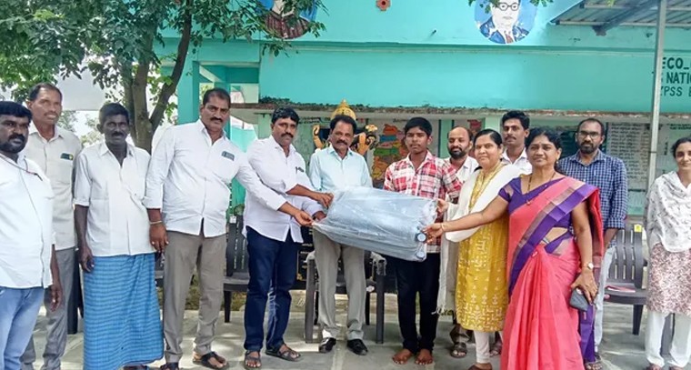 కష్టపడి చదివితే విజయం మనదే: జక్కంపూడి