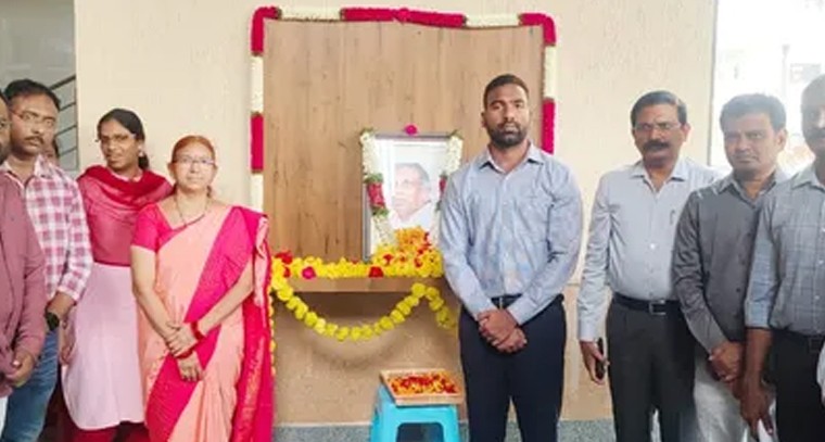  'ప్రొఫెసర్ జయశంకర్ ఆశయ సాధనకు కృషి చేయాలి'